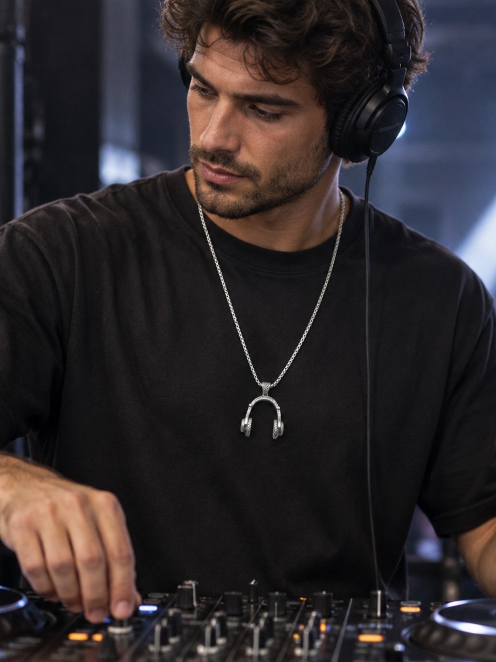 Stainless Steel DJ Headphone Pendant With 22” Round Box Chain Necklace Unisex